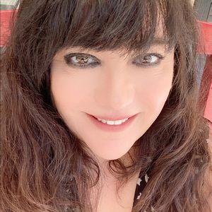 Meet your Posher, Teresa